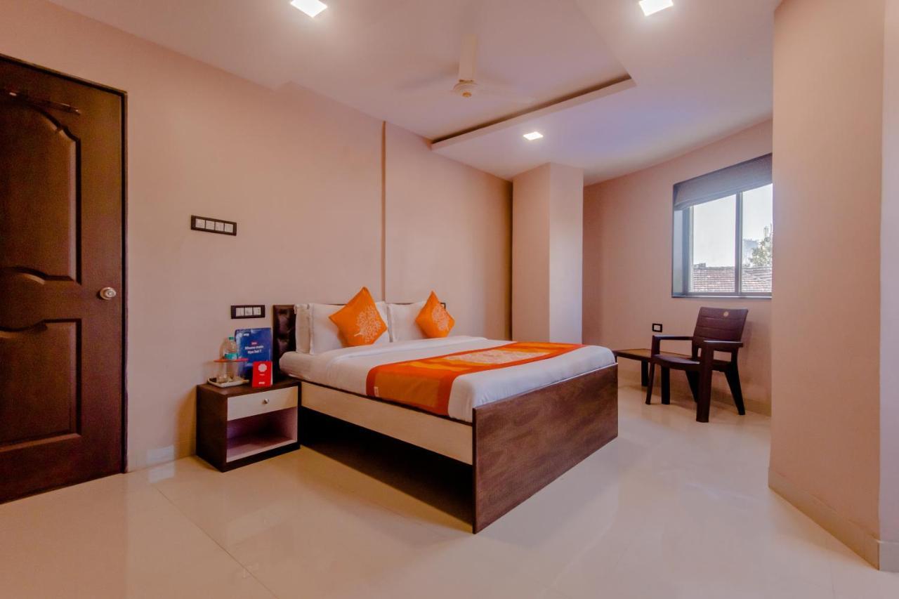 Oyo 9748 Hotel Girgaon Palace Bombay Extérieur photo